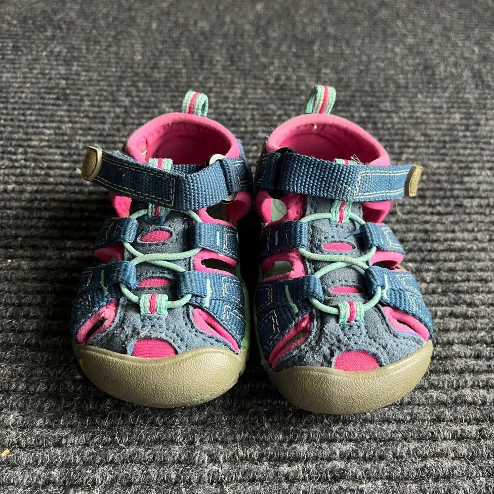 Keen Seacamp II CNX Water Sandals Toddler 4 Blue Pink Excellent Hybrid Hiking